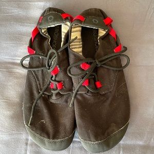 Xero bareboot shoe moccasins. Black. Minimal wear. Size 8.5 (40).